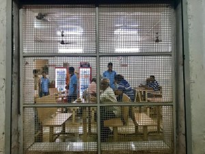 EFC360D2-0B3B-4732-B337-1846BB6AC7BD